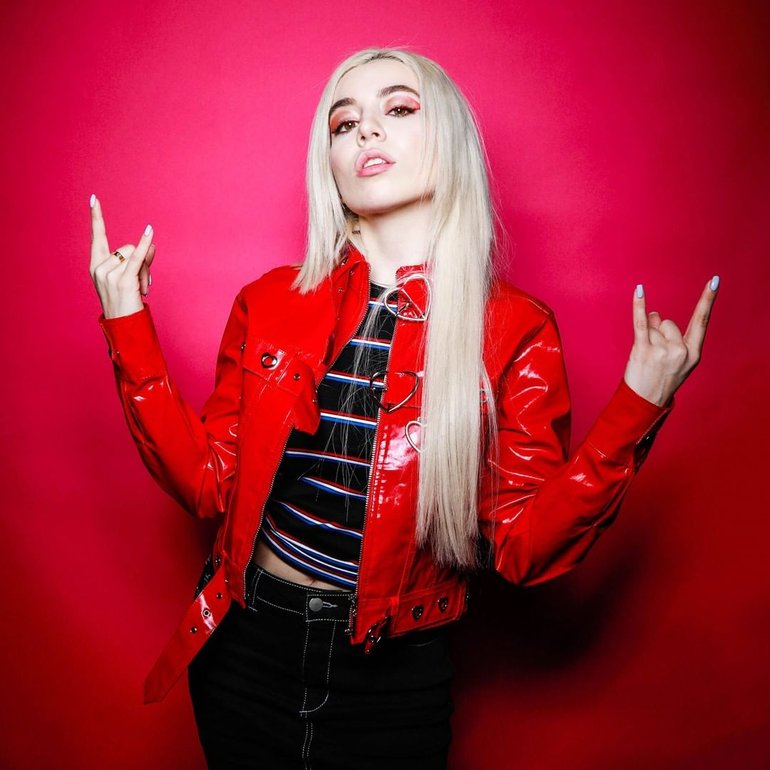 Ava Max Photoshoot Wallpapers