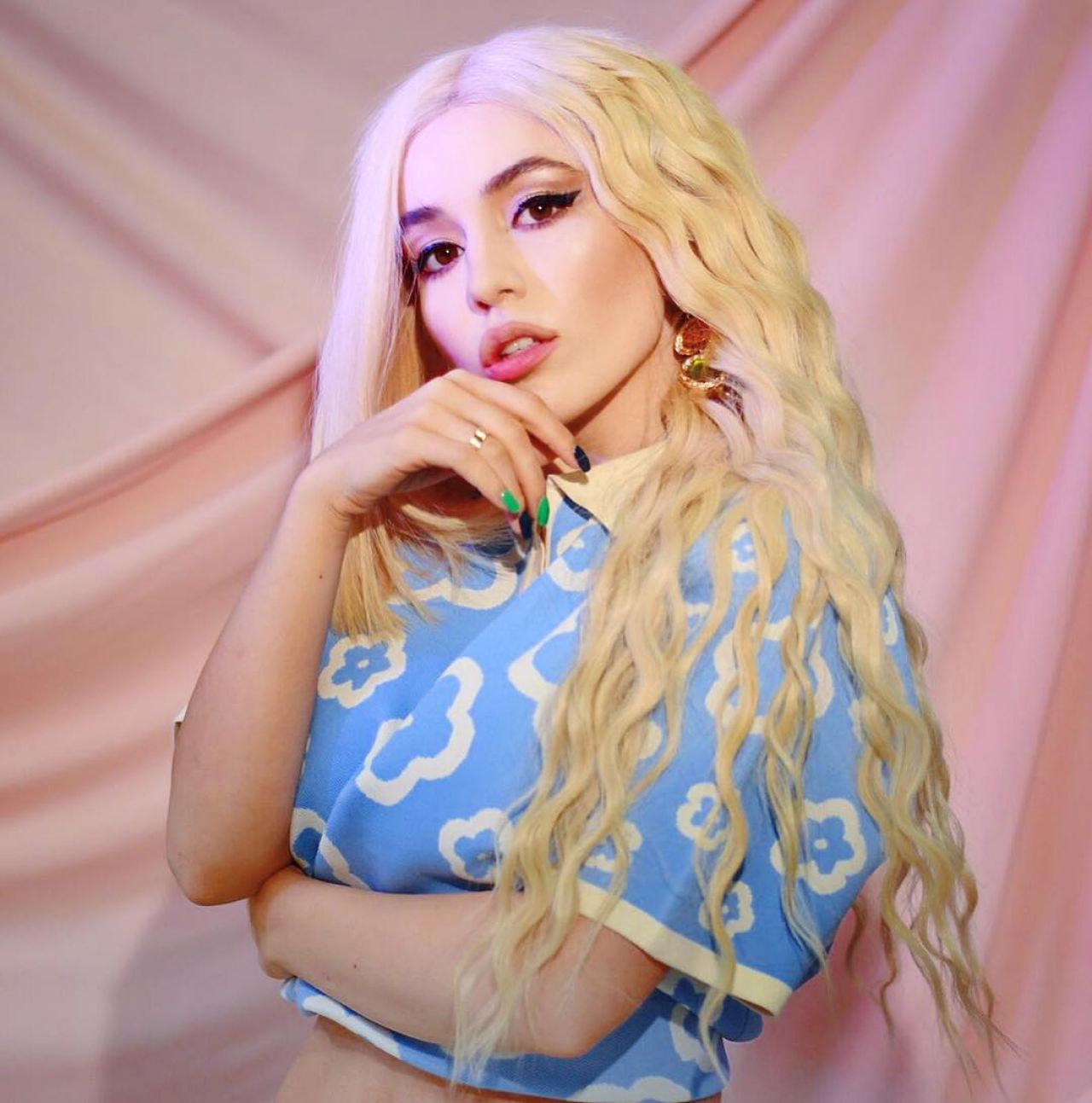 Ava Max Photoshoot Wallpapers