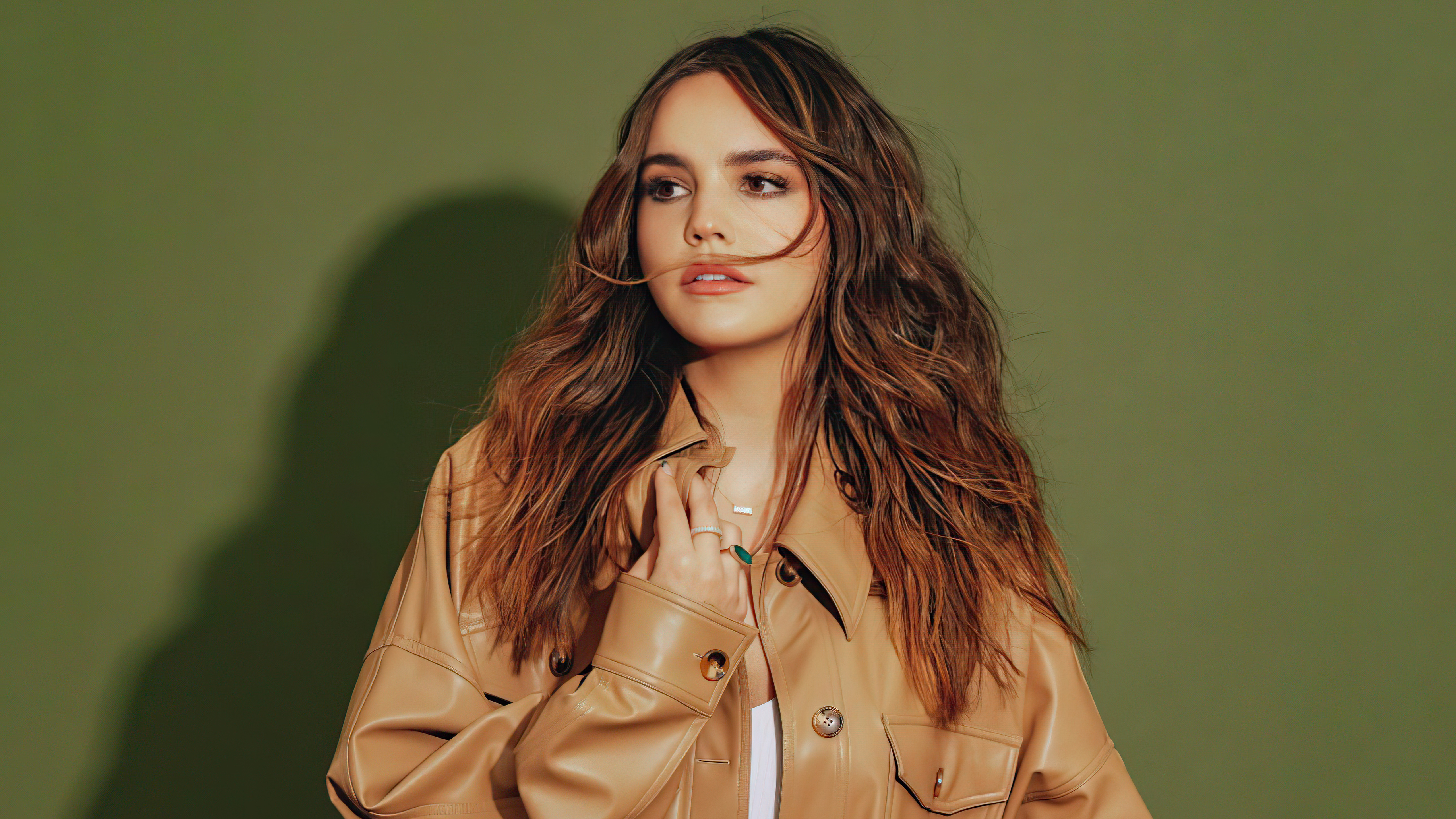 Bailee Madison 2019 Wallpapers