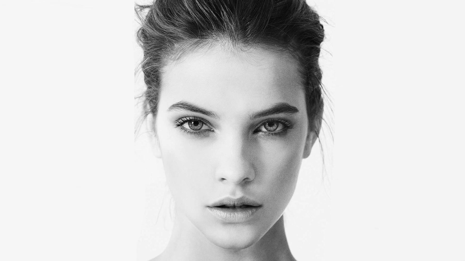 Barbara Palvin Monochrome Wallpapers