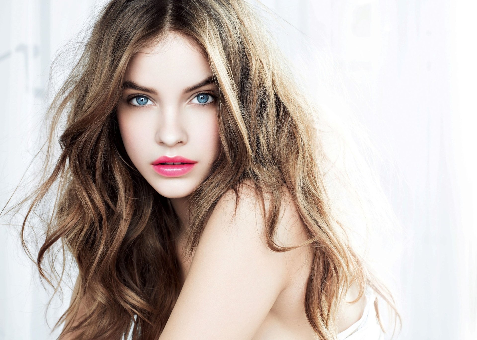 Barbara Palvin New Wallpapers