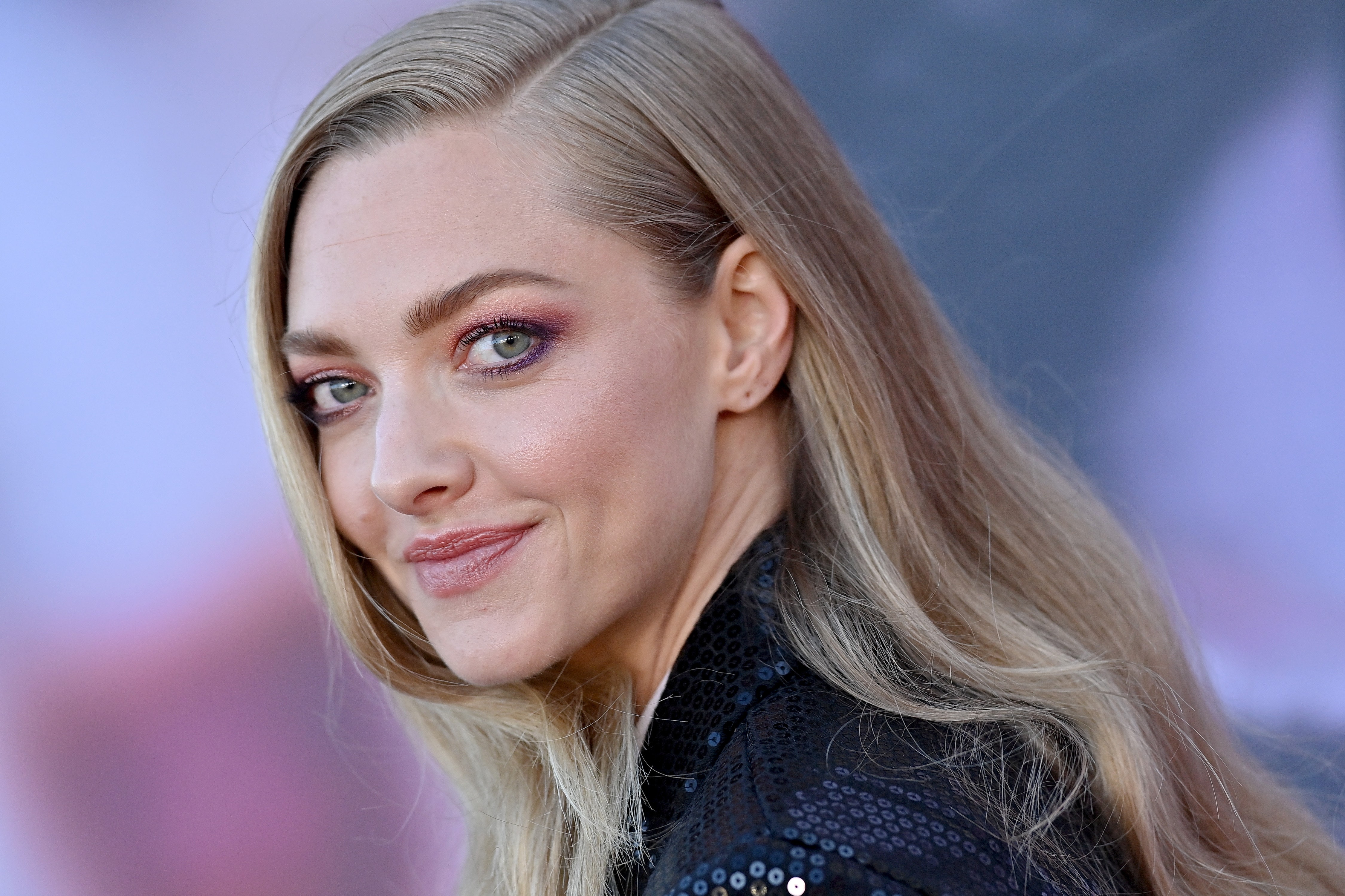 Beautiful Amanda Seyfried Intense look Wallpapers