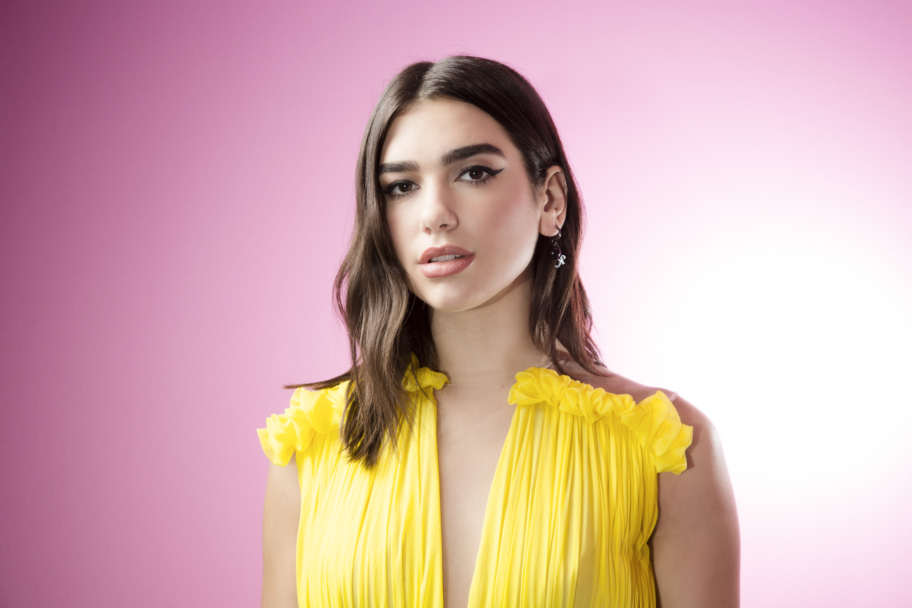 Beautiful Dua Lipa Long Hair Wallpapers