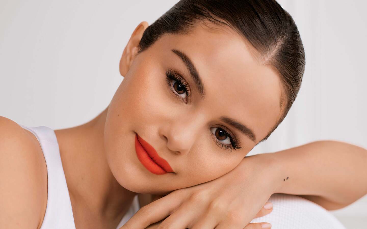 Beautiful Selena Gomez Face 2020 Wallpapers