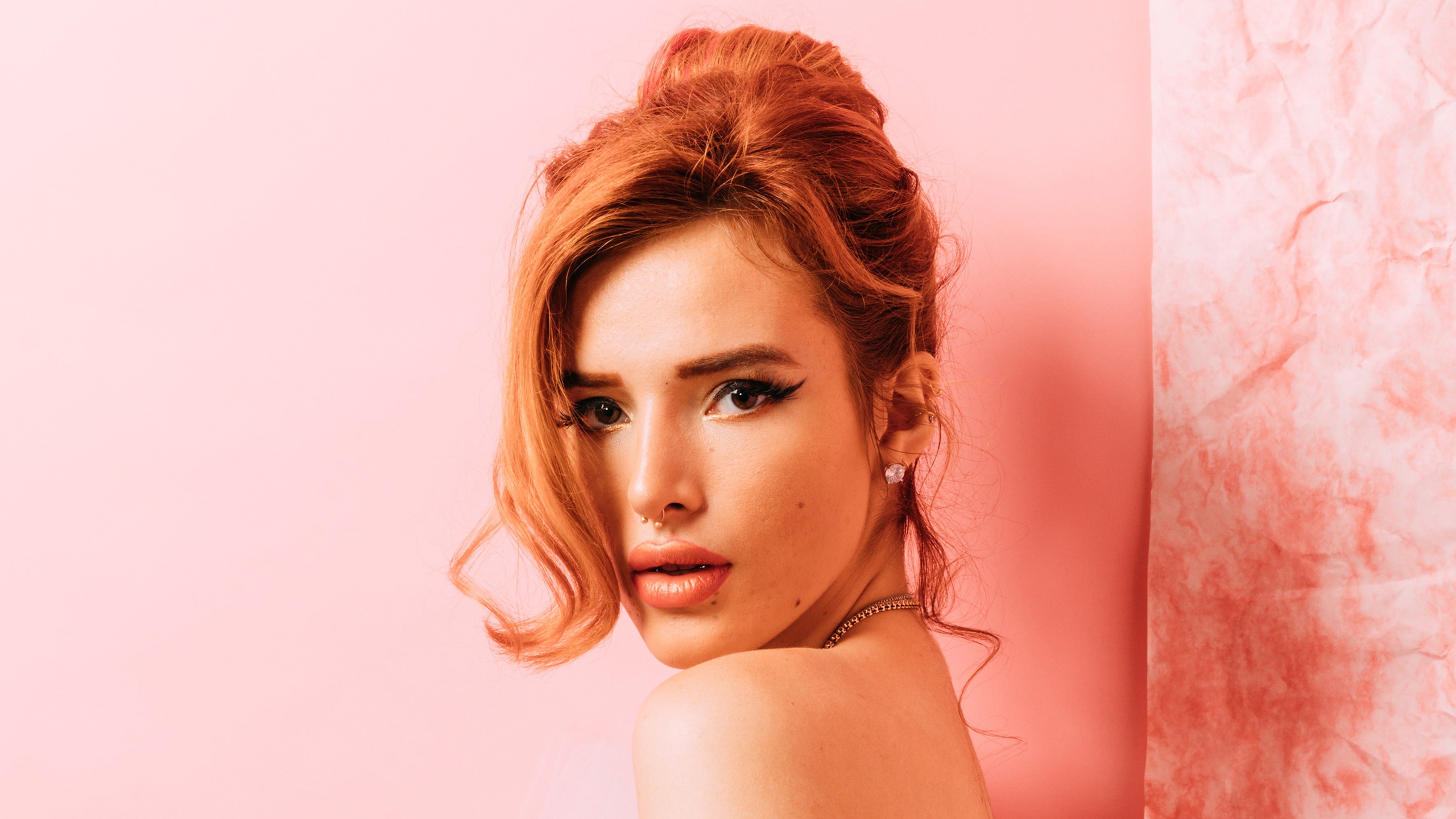 Bella Thorne American Wallpapers