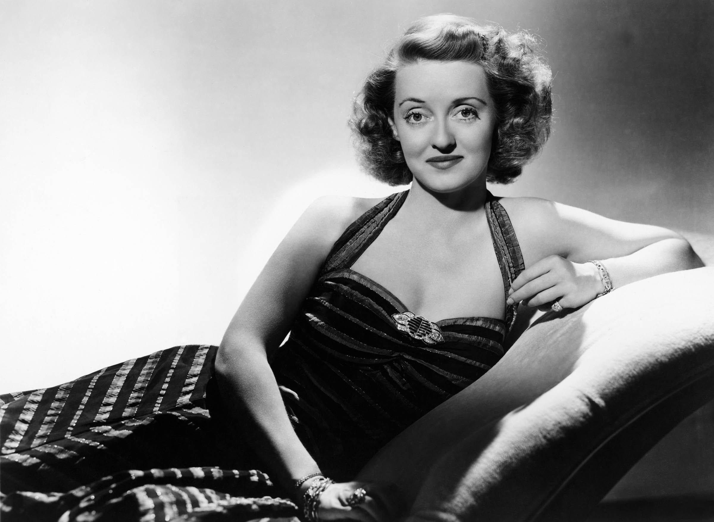 Bette Davis Wallpapers