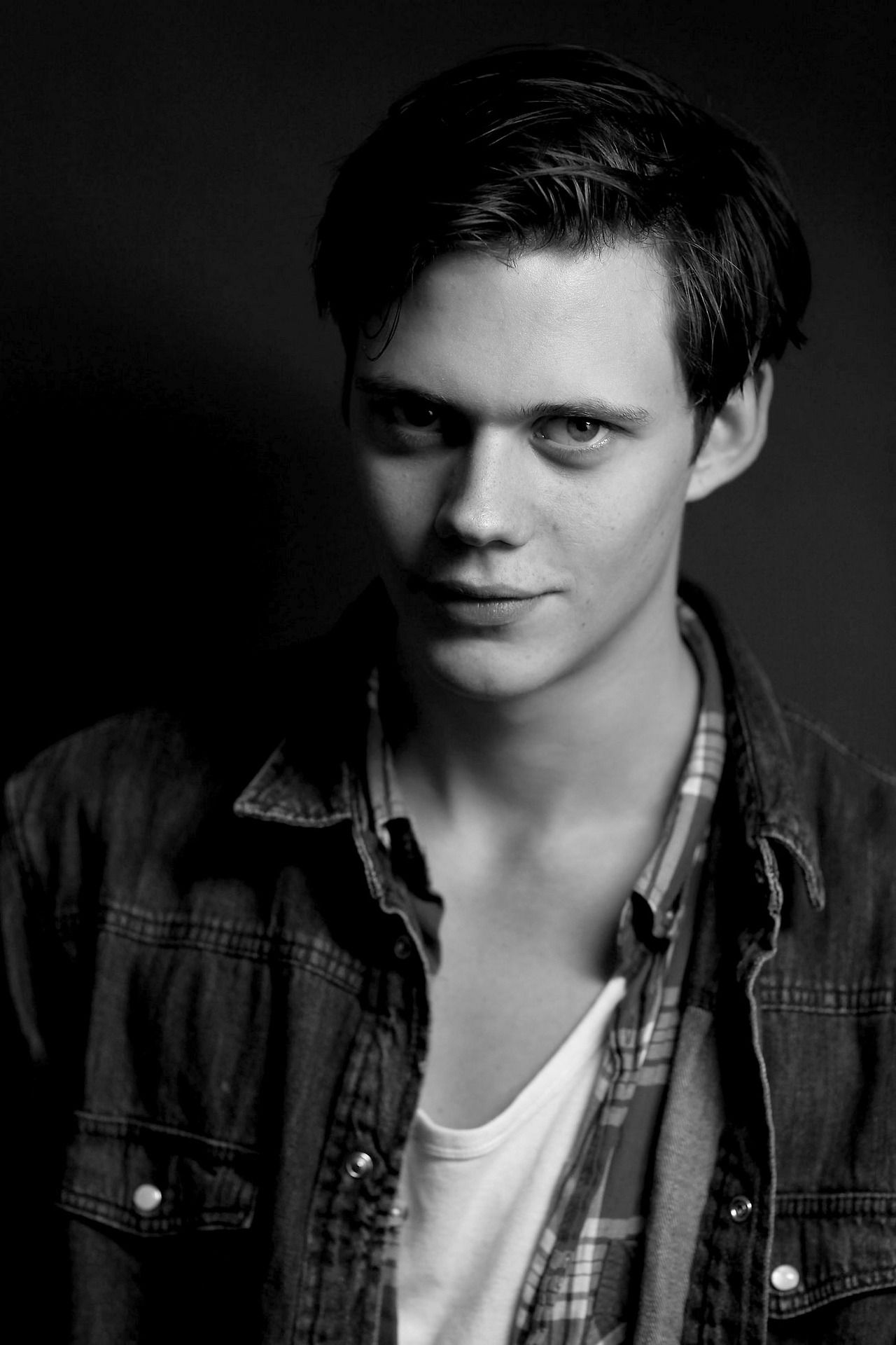 Bill SkarsgГҐrd Wallpapers