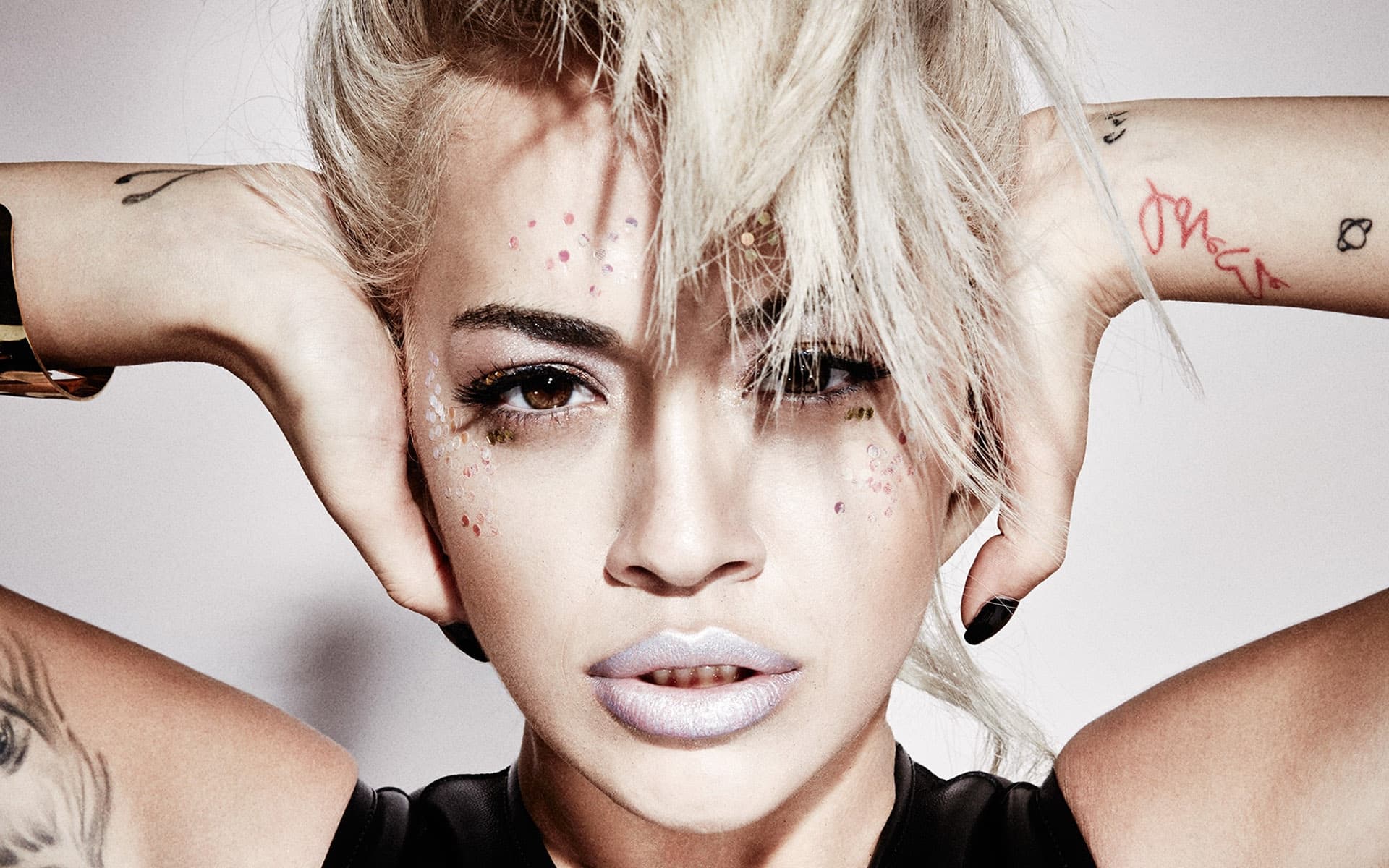 Blond Rita Ora Wallpapers