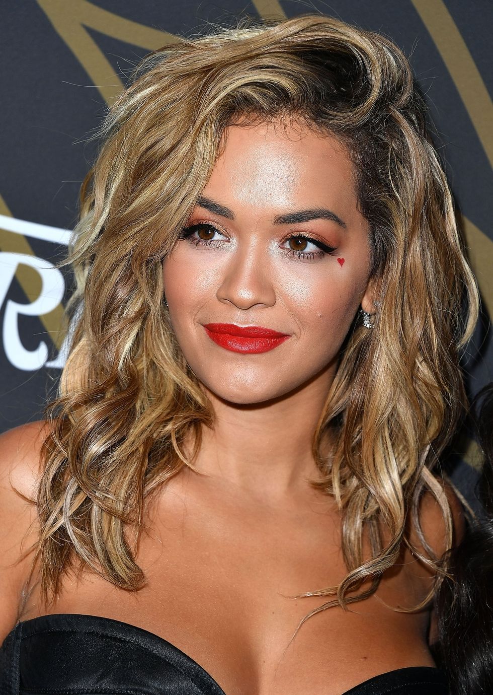 Blond Rita Ora 2019 Wallpapers