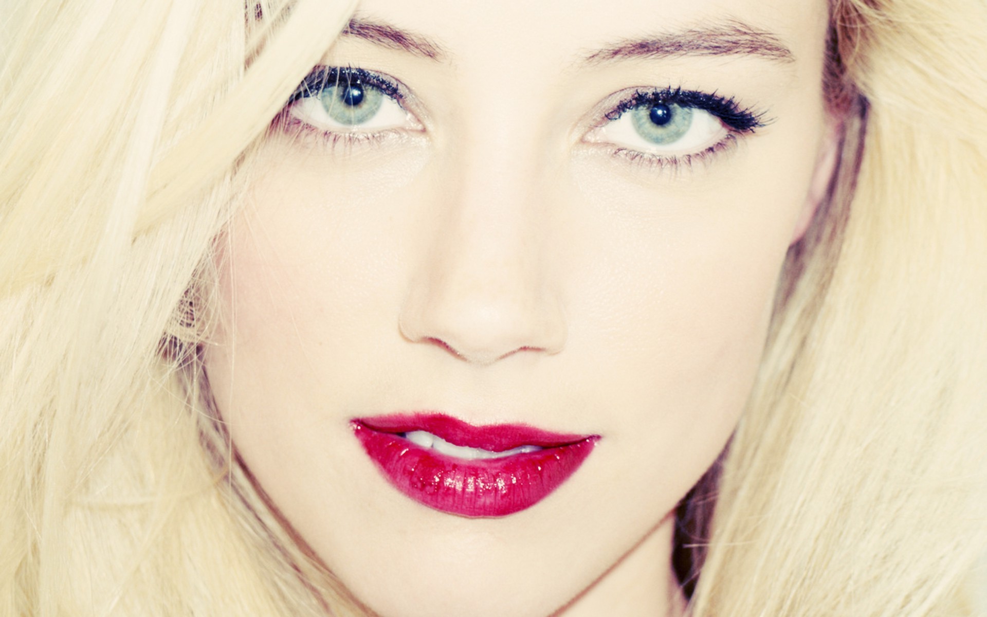 Blonde Amber Heard Blue Eyes Wallpapers