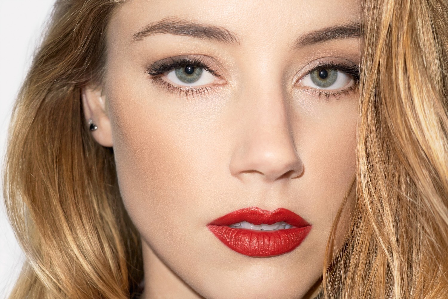 Blonde Amber Heard Blue Eyes Wallpapers