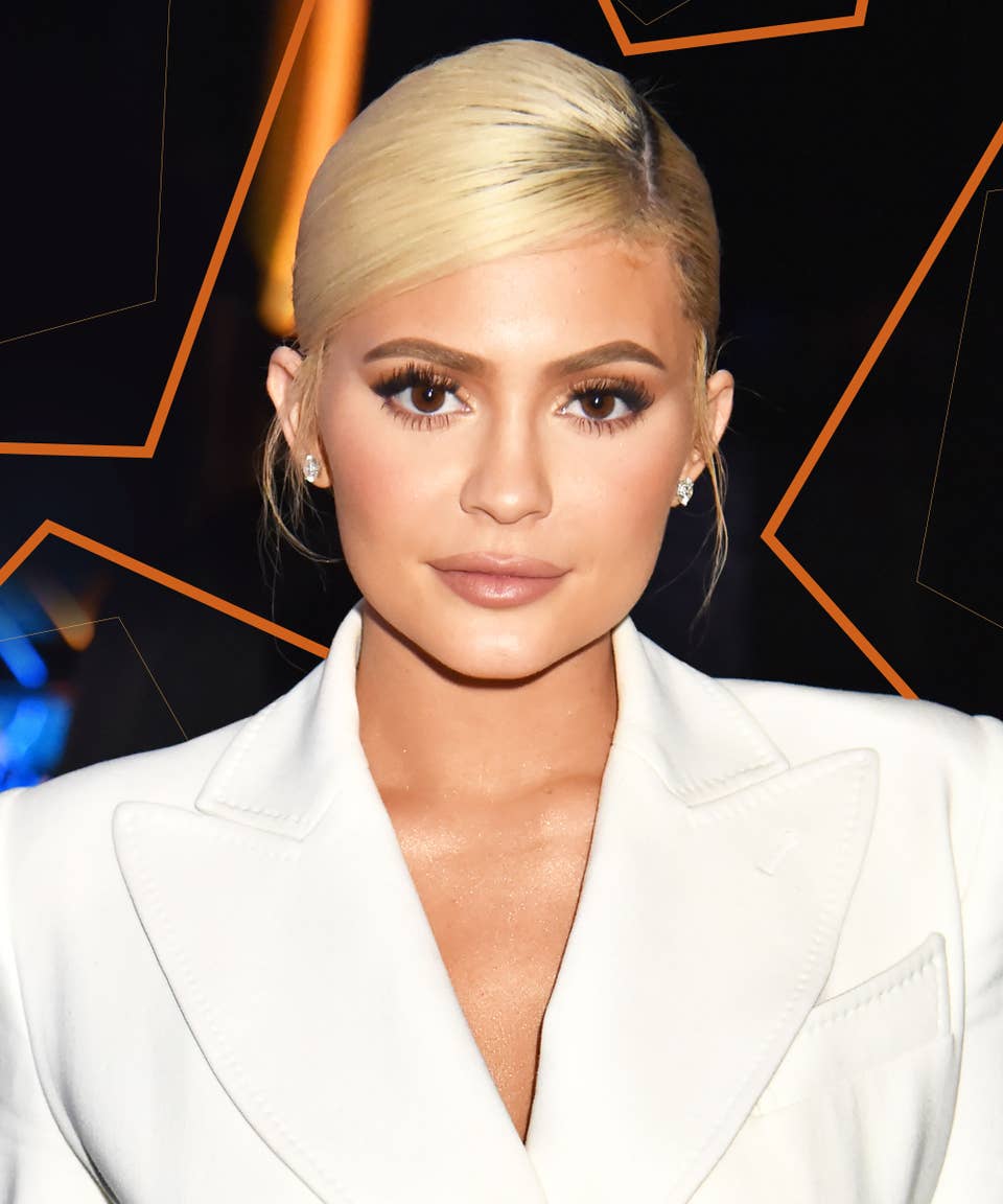 Blonde Kylie Jenner 2018 Wallpapers