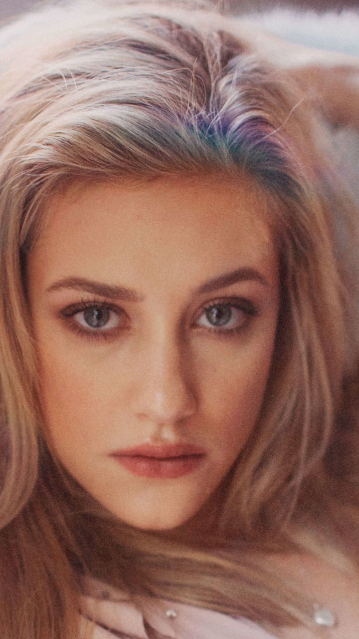 Blong Lili Reinhart Face Wallpapers