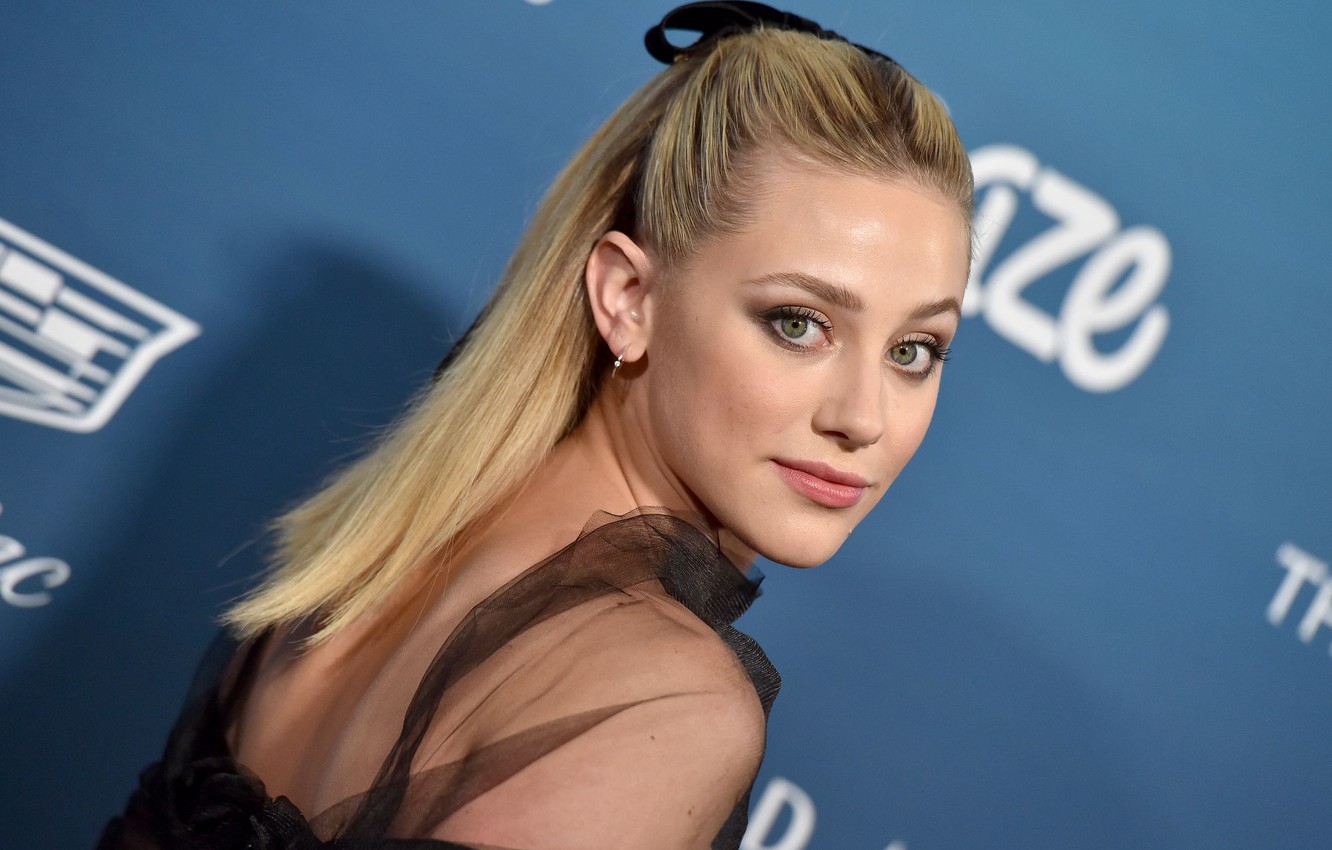 Blong Lili Reinhart Face Wallpapers