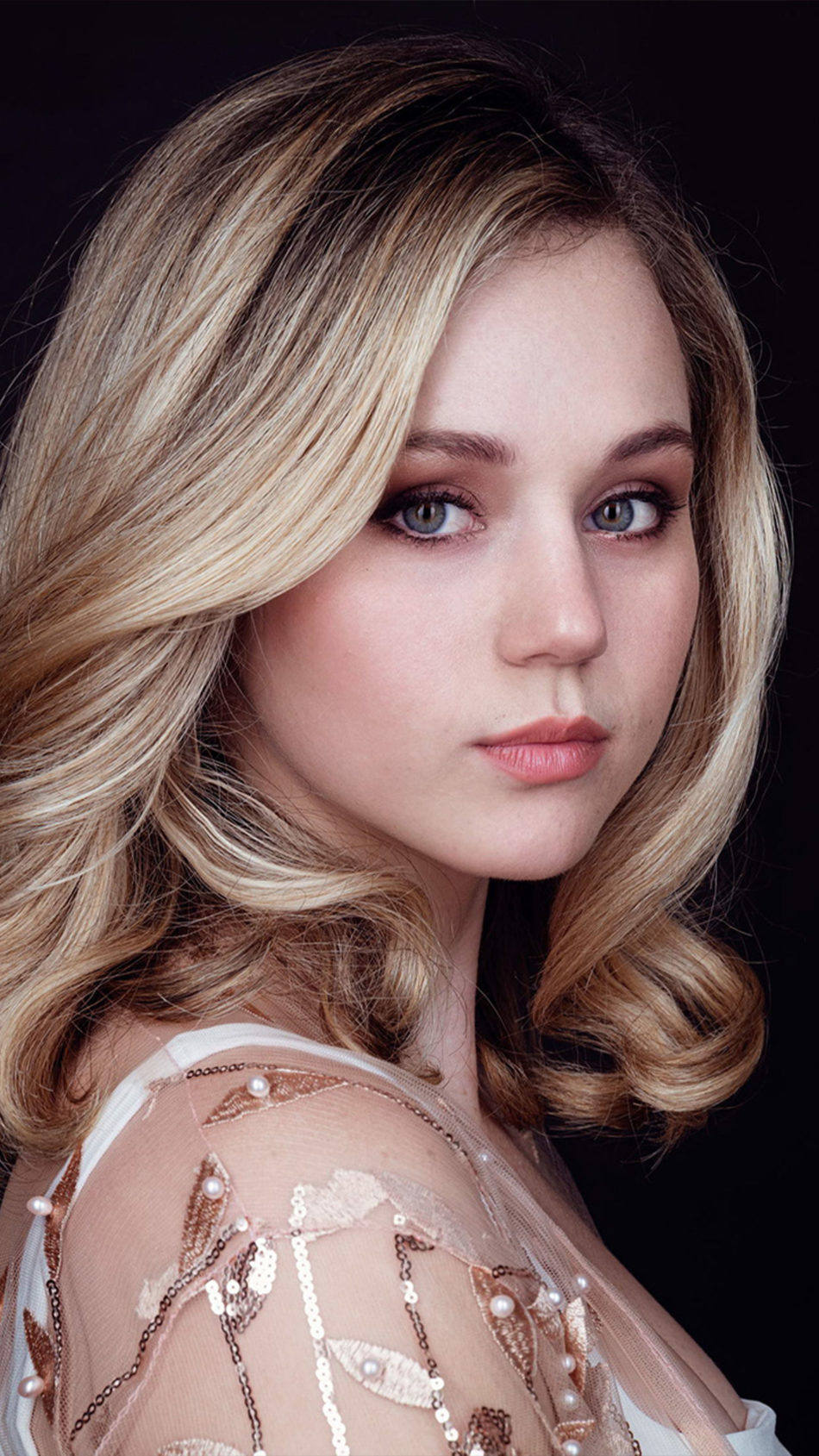 Brec Bassinger Actress Wallpapers