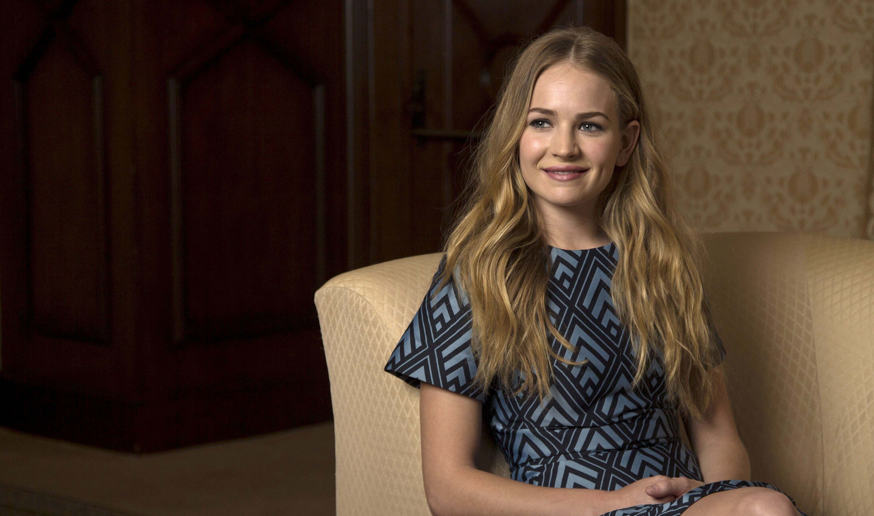 Britt Robertson Wallpapers