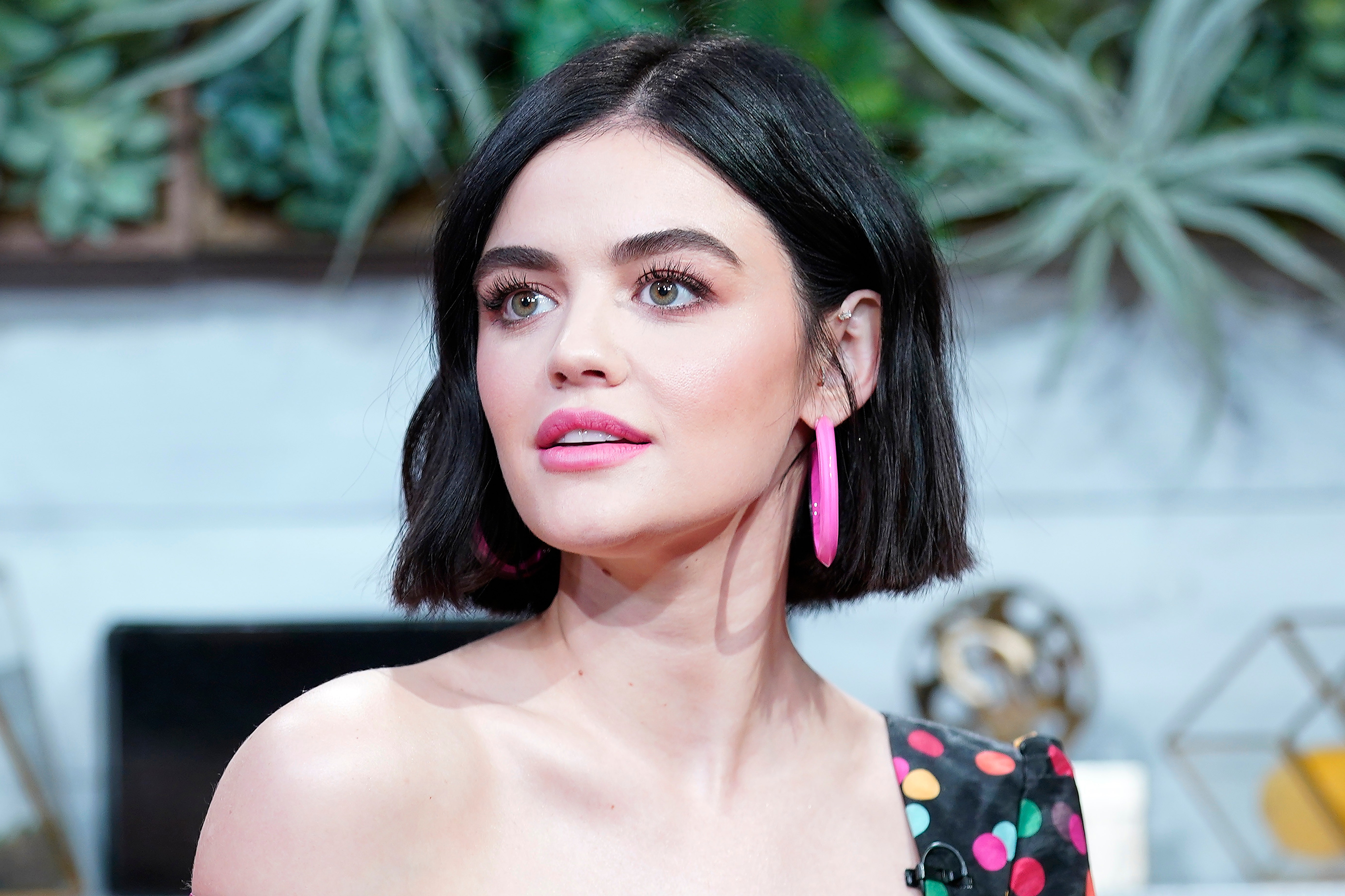 Brunette Lucy Hale 2019 Wallpapers