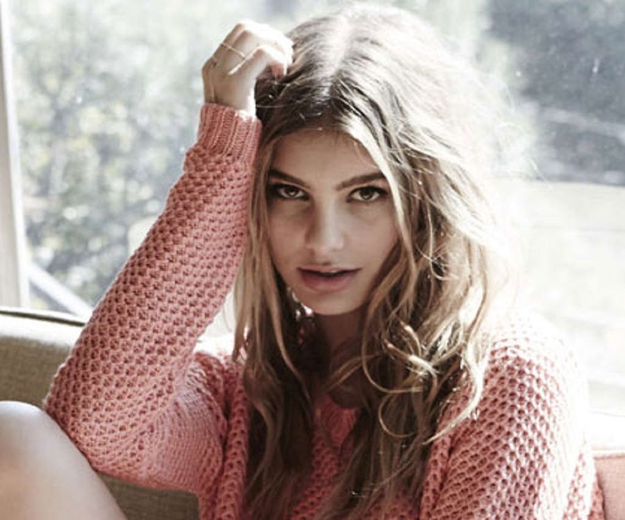Camila Morrone Model And Wallpapers