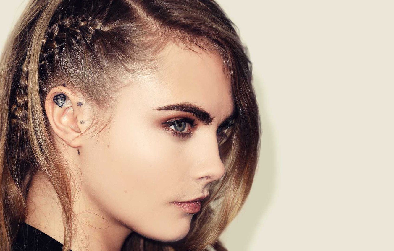 Cara Delevingne Portrait Wallpapers