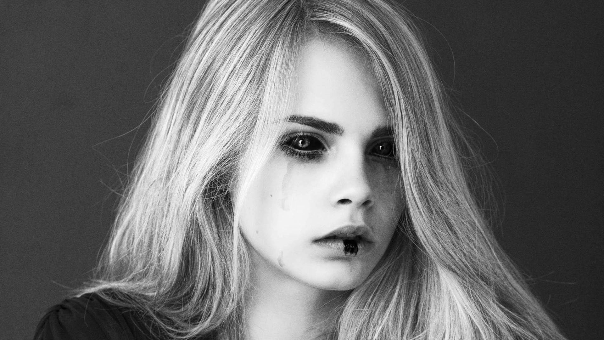 Cara Delevingne Portrait Wallpapers