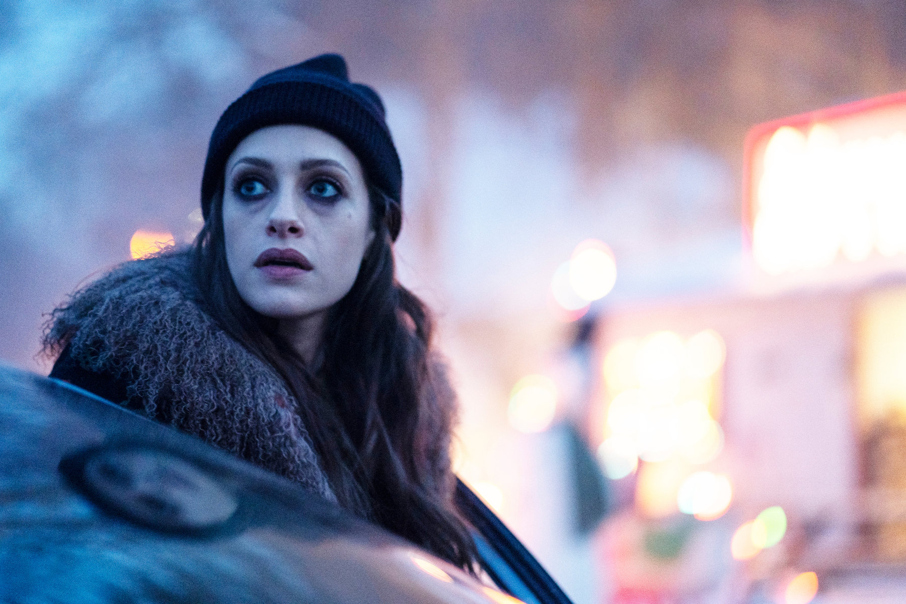 Carly Chaikin As Darlene Wallpapers