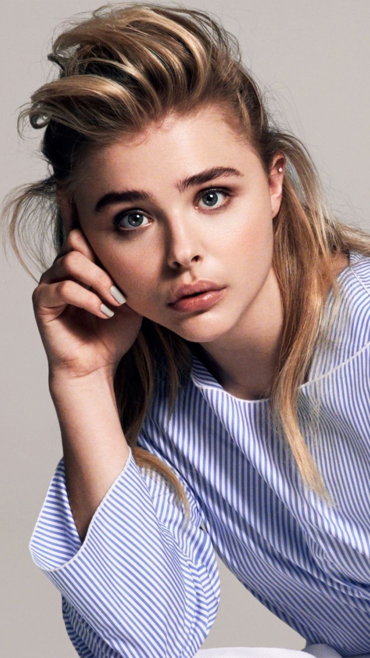 ChloГ« Grace Moretz Blonde Wallpapers