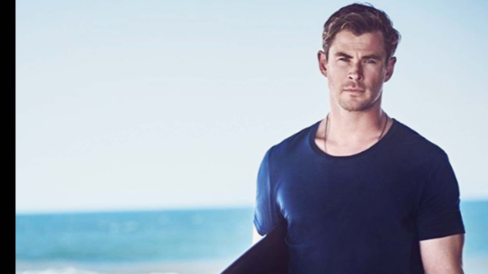 Chris Hemsworth Workout Wallpapers