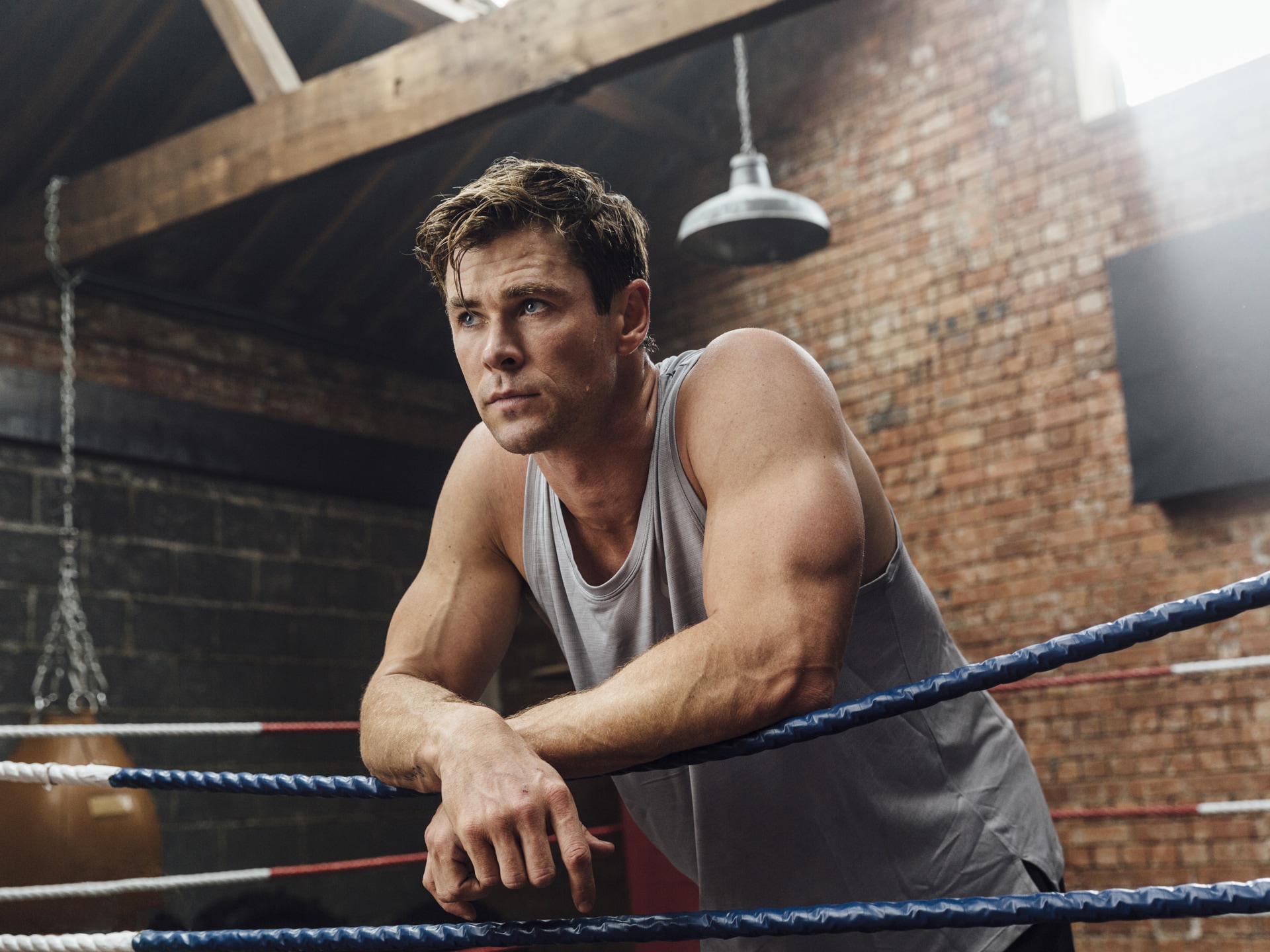 Chris Hemsworth Workout Wallpapers On Ewallpapers