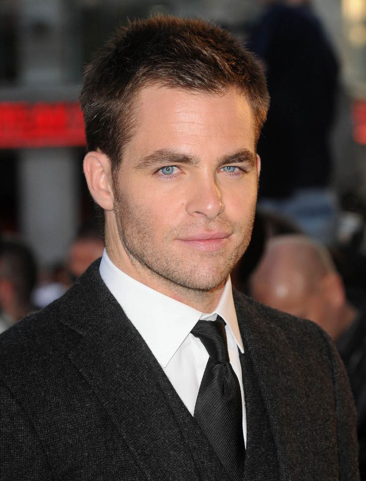 Chris Pine Latest Wallpapers