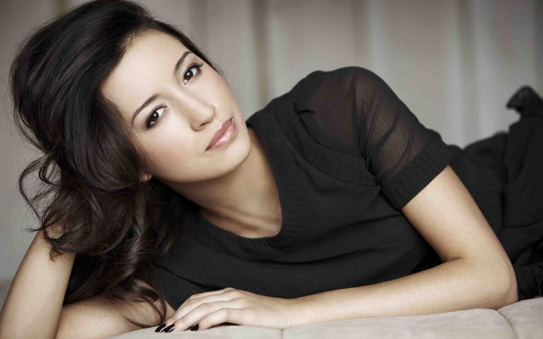 Christian Serratos Wallpapers