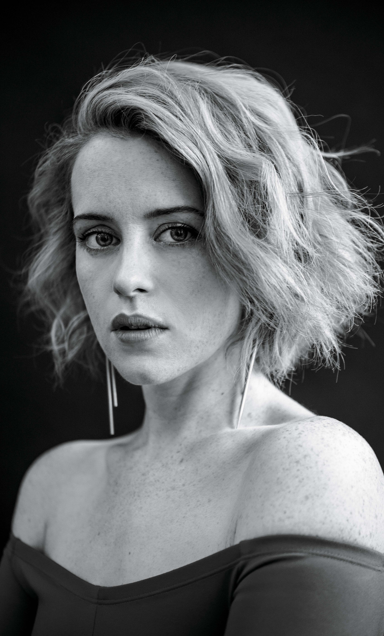 Claire Foy Monochrome Wallpapers