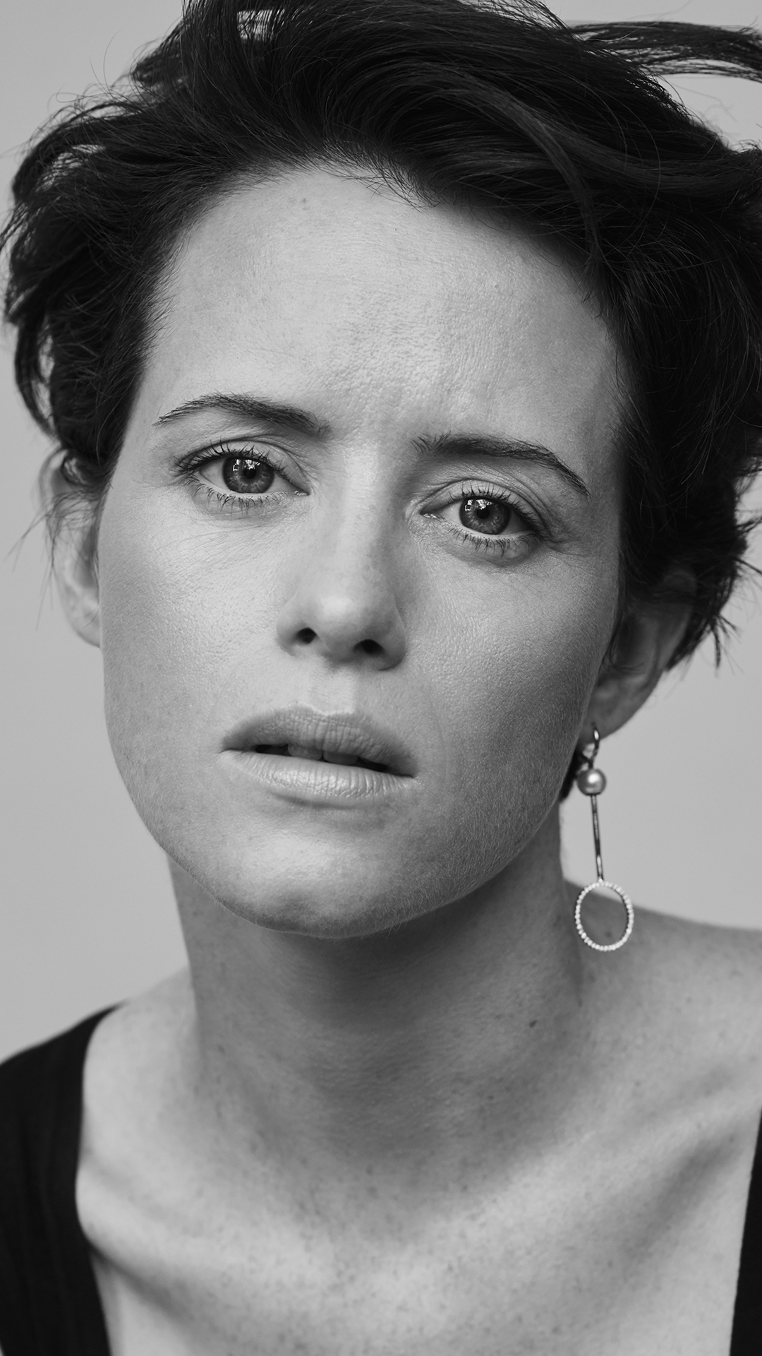 Claire Foy Monochrome Wallpapers