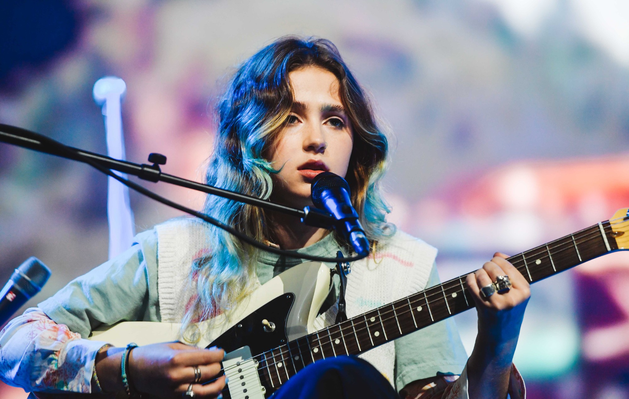 Clairo Singer 2021 Wallpapers