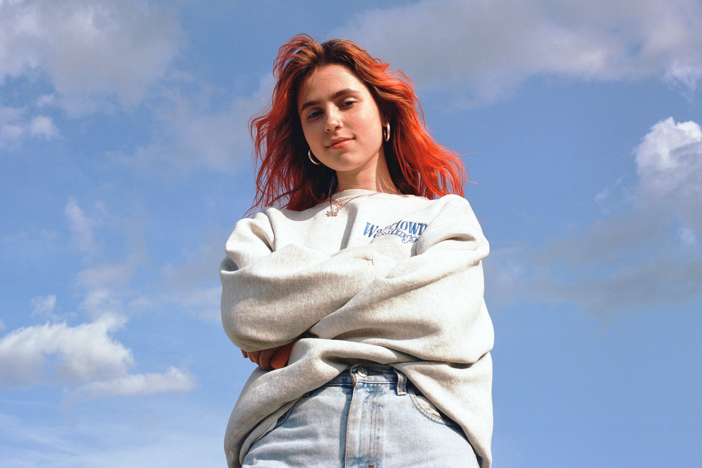 Clairo Singer 2021 Wallpapers