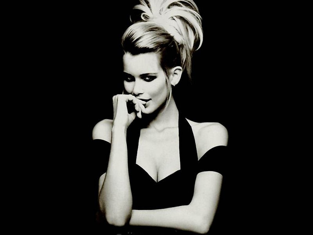 Claudia Schiffer Wallpapers