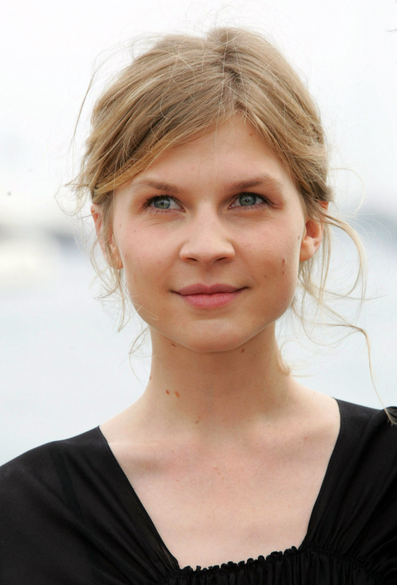 Clemence Poesy Wallpapers