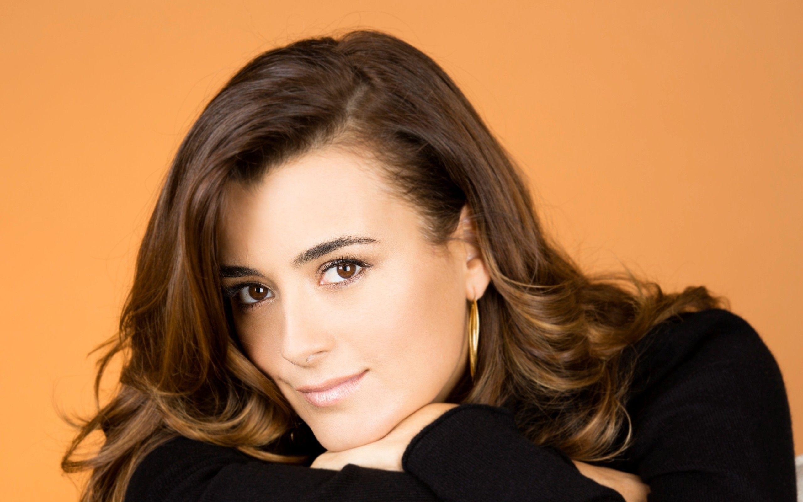 Cote de Pablo Wallpapers