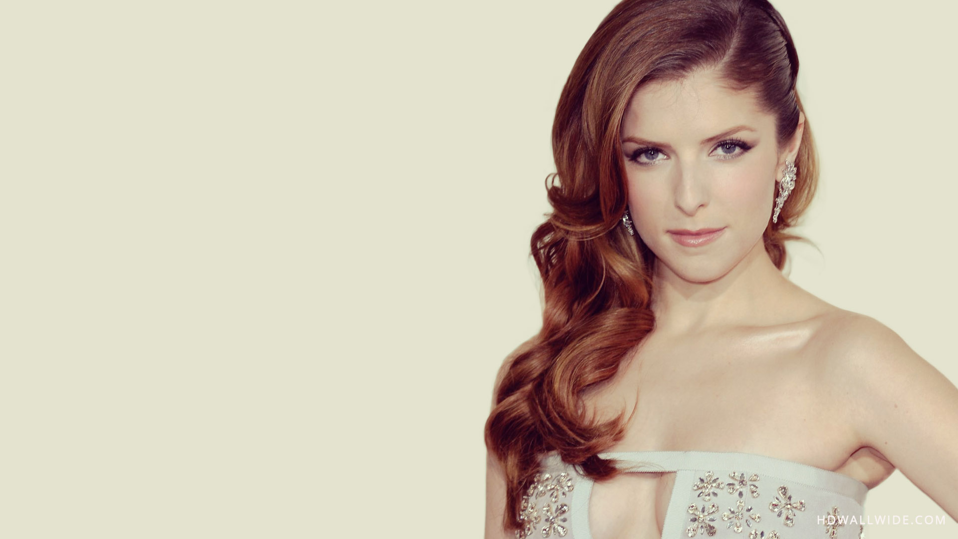 Cute Anna Kendrick Playing With Kittens Wallpapers