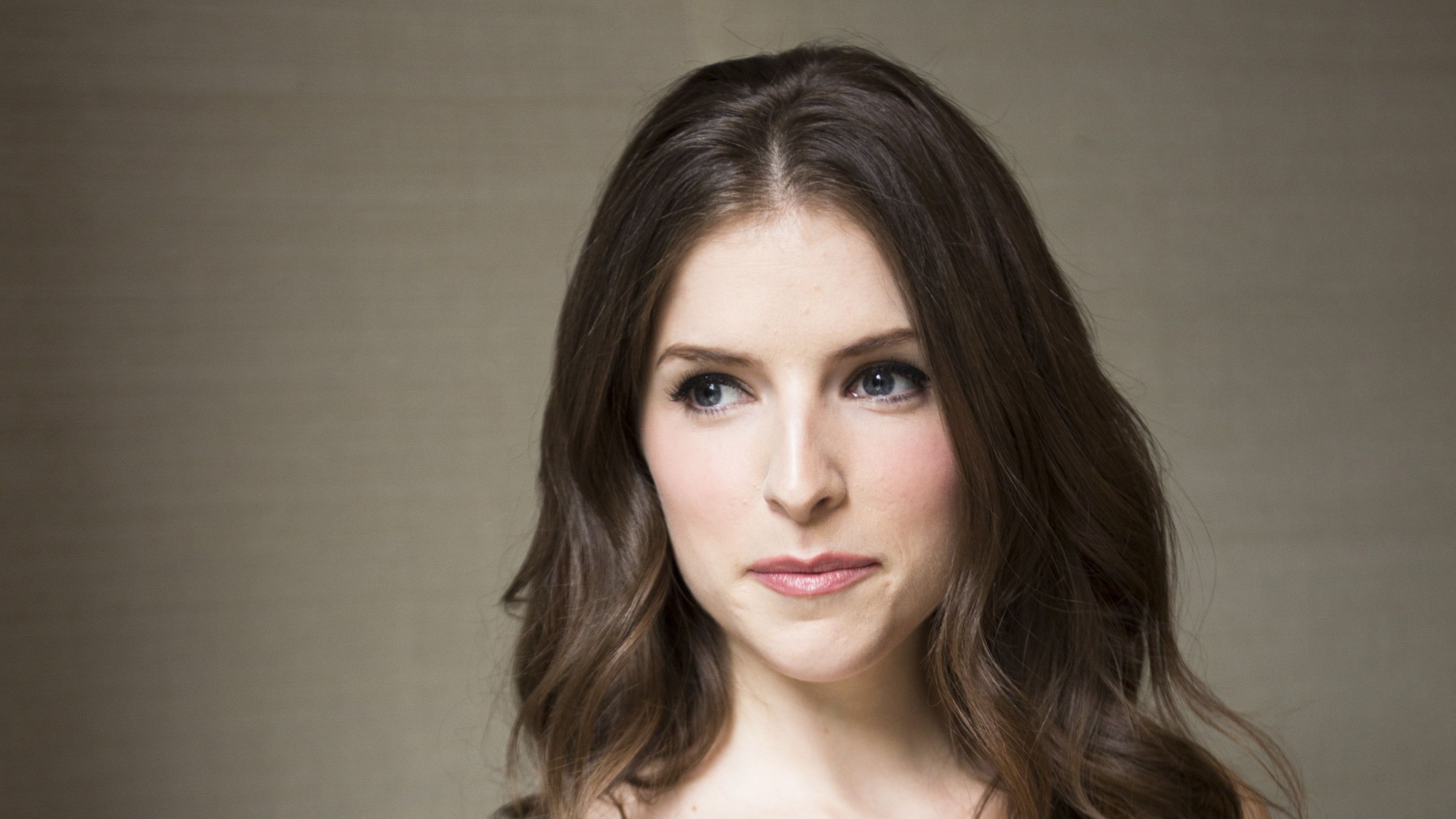 Cute Anna Kendrick Playing With Kittens Wallpapers