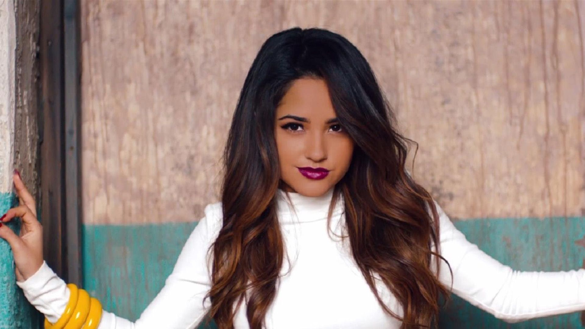 Cute Becky G Wallpapers