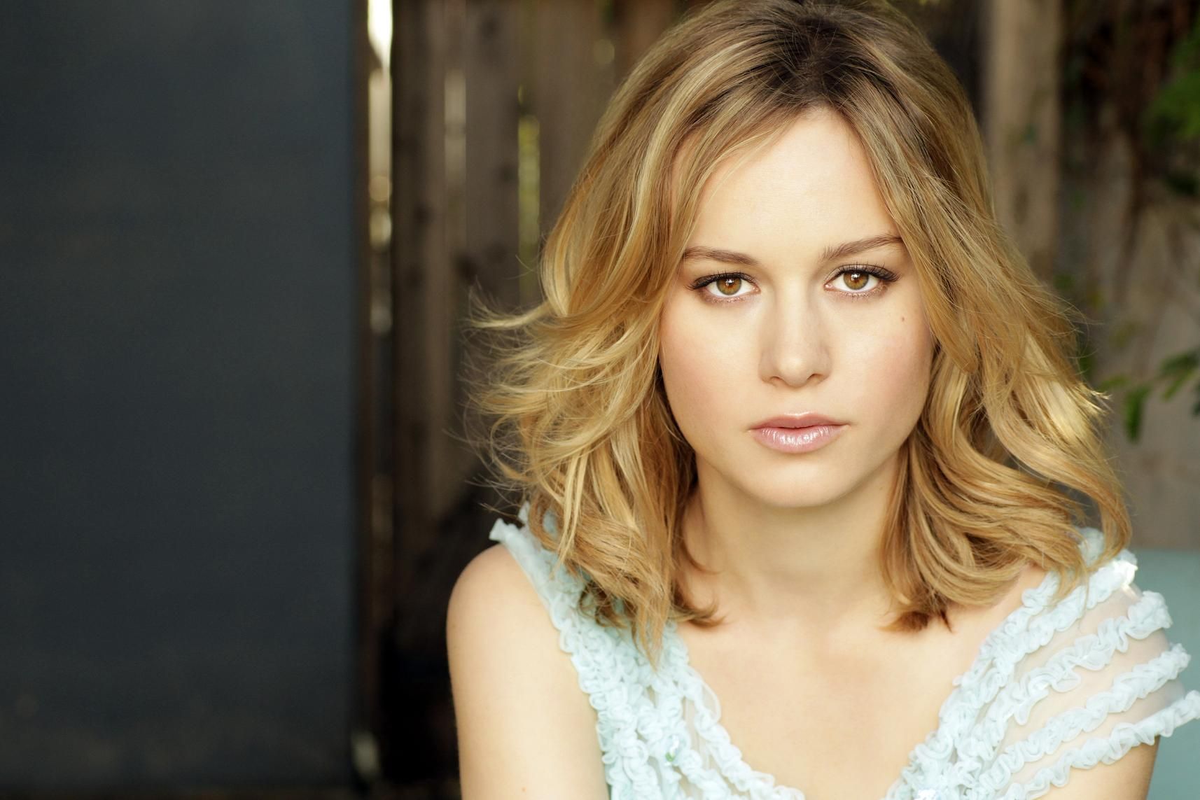 Cute Brie Larson Actress Wallpapers