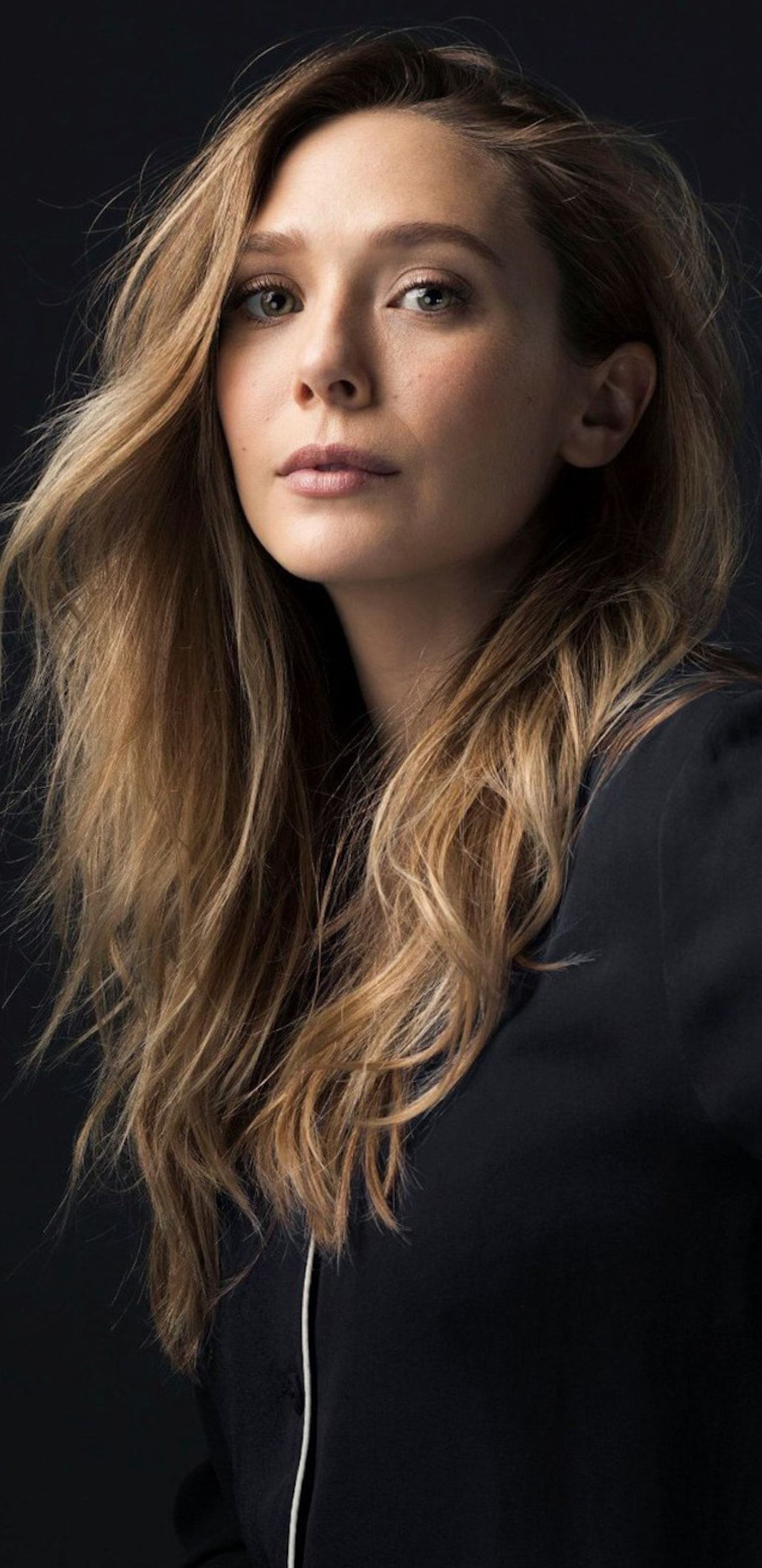 Cute Elizabeth Olsen 2021 Wallpapers