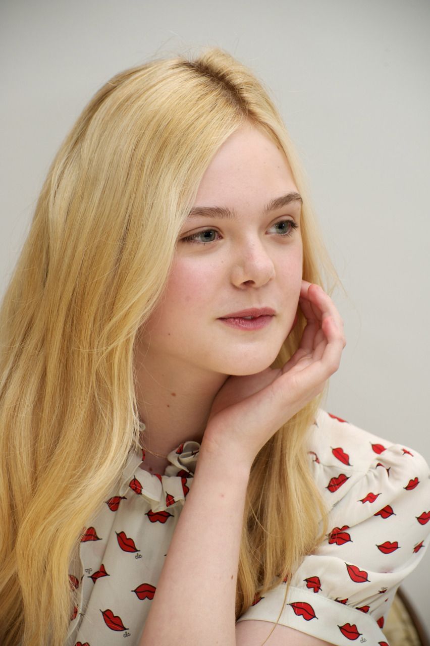 Cute Elle Fanning 2021 Photoshoot Wallpapers