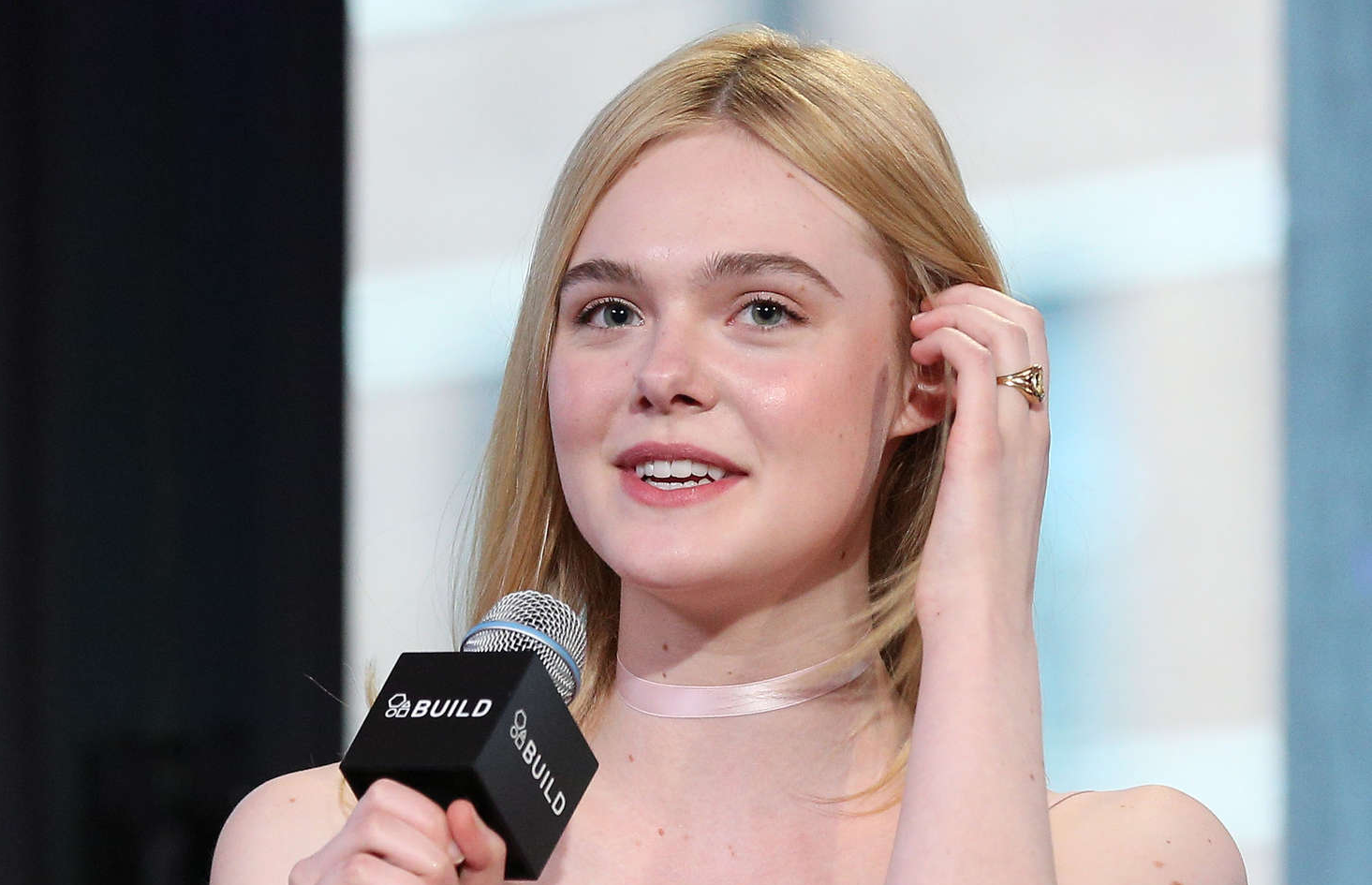 Cute Elle Fanning 2021 Photoshoot Wallpapers