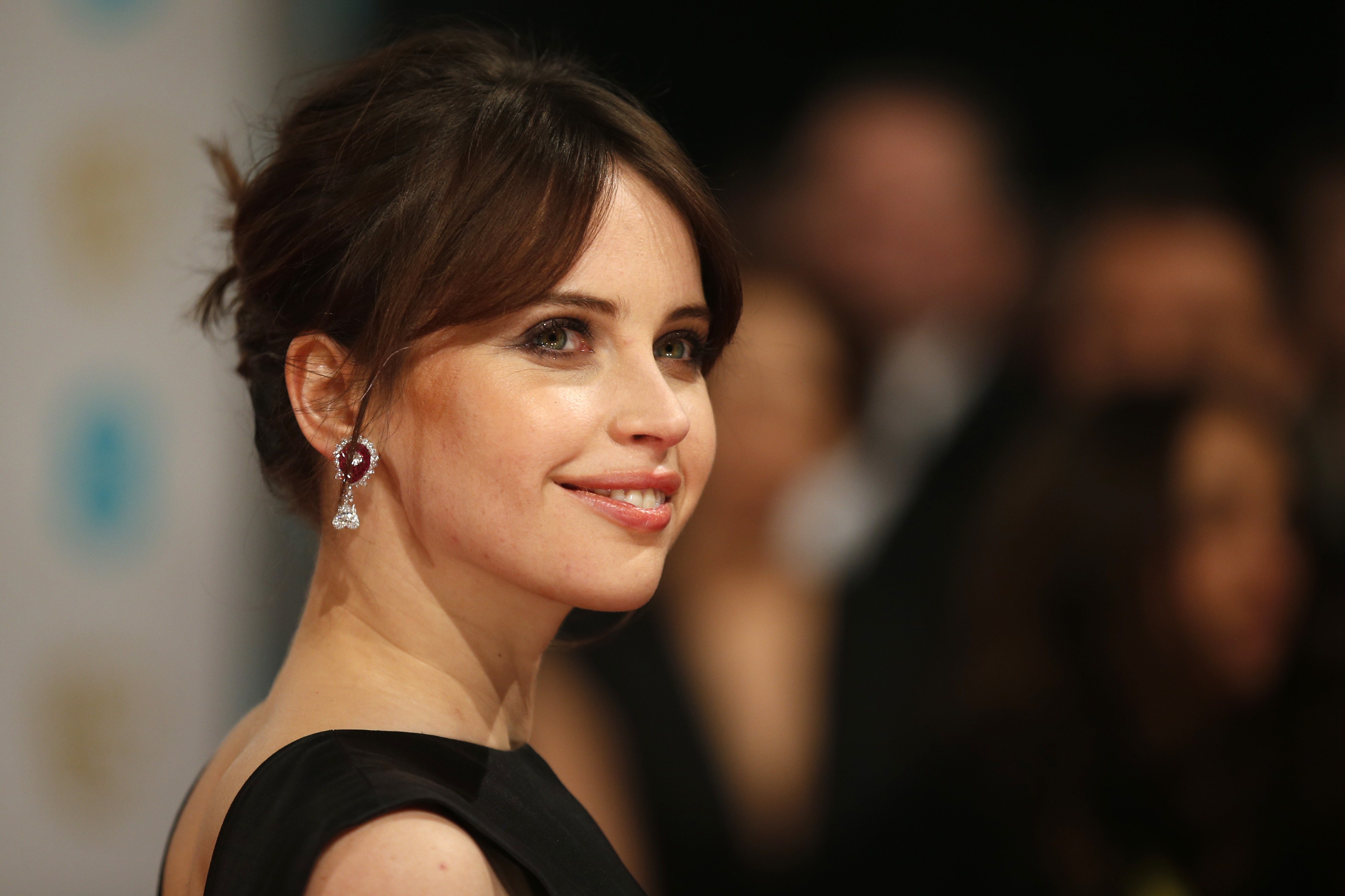 Cute Felicity Jones Wallpapers