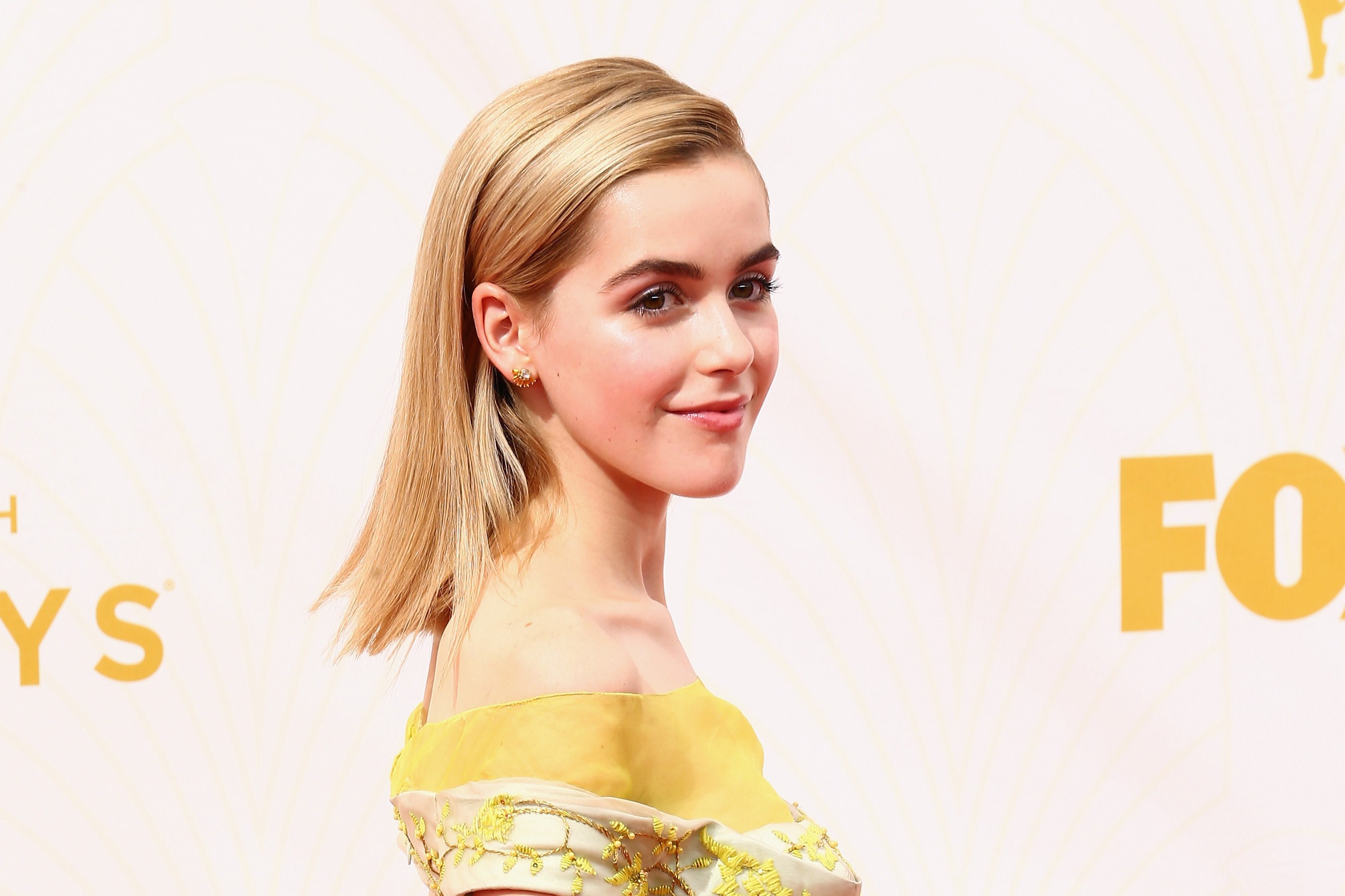 Cute Kiernan Shipka Actress Photoshoot Wallpapers