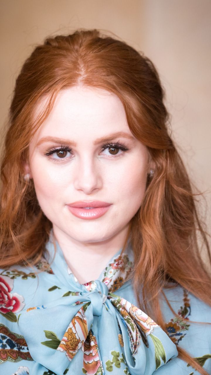 Cute Madelaine Petsch 2018 Wallpapers