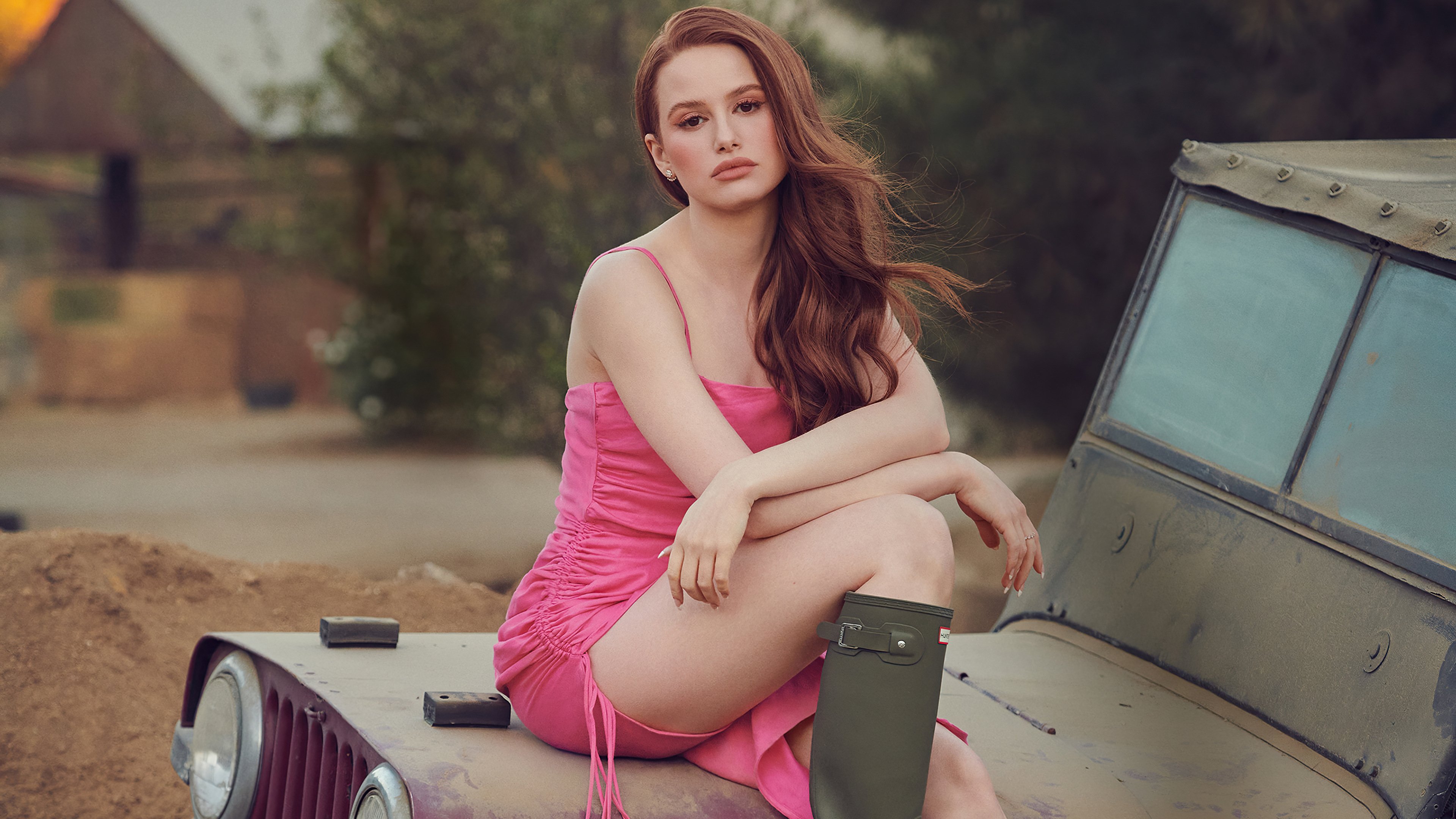 Cute Madelaine Petsch 2018 Wallpapers