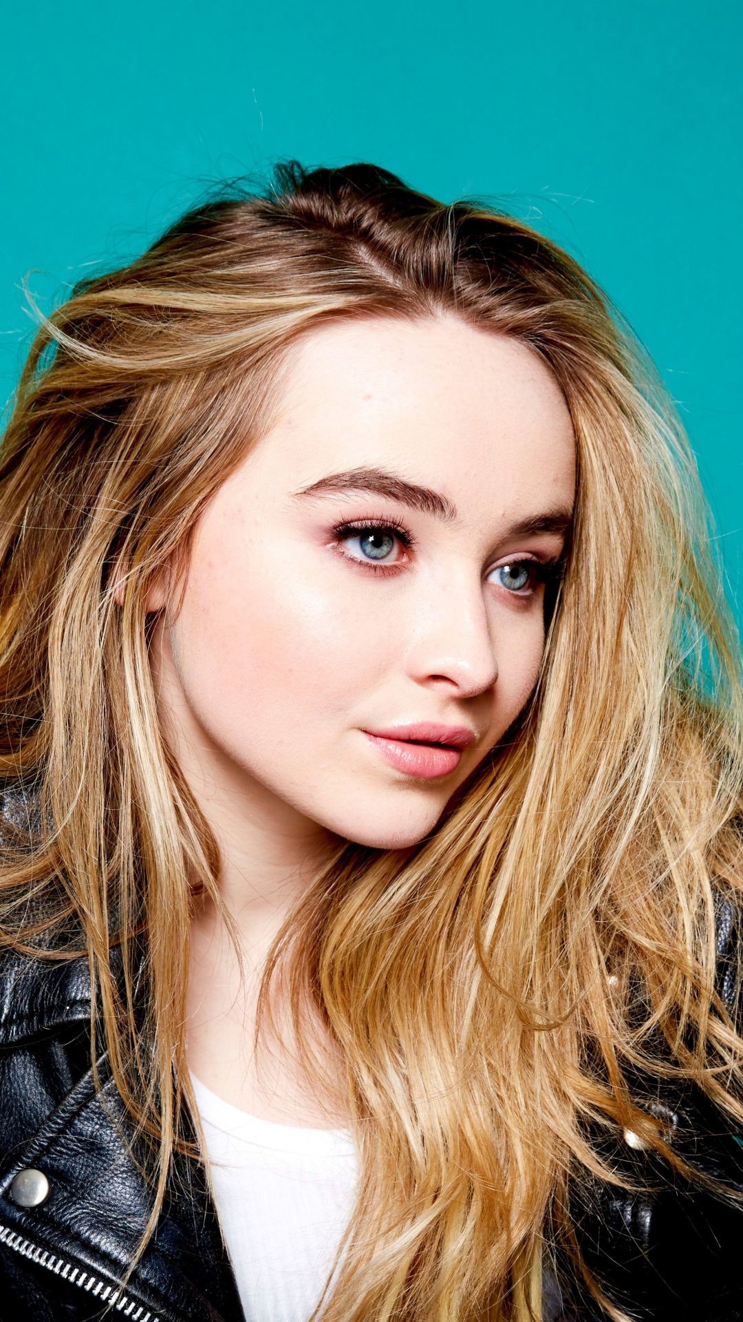 Cute Sabrina Carpenter 2017 Wallpapers