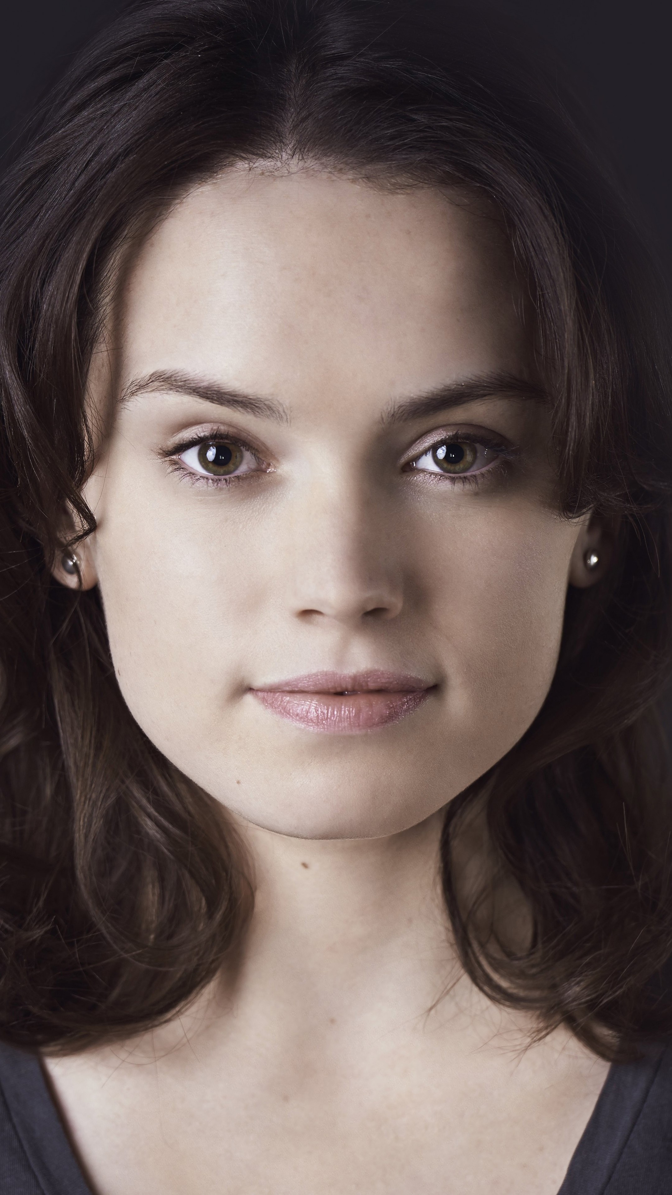 Daisy Ridley Face Wallpapers